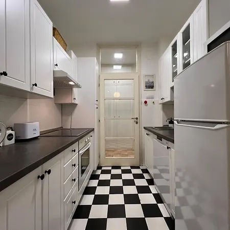 A Spacious And Stylish Apartment, Dorcol *